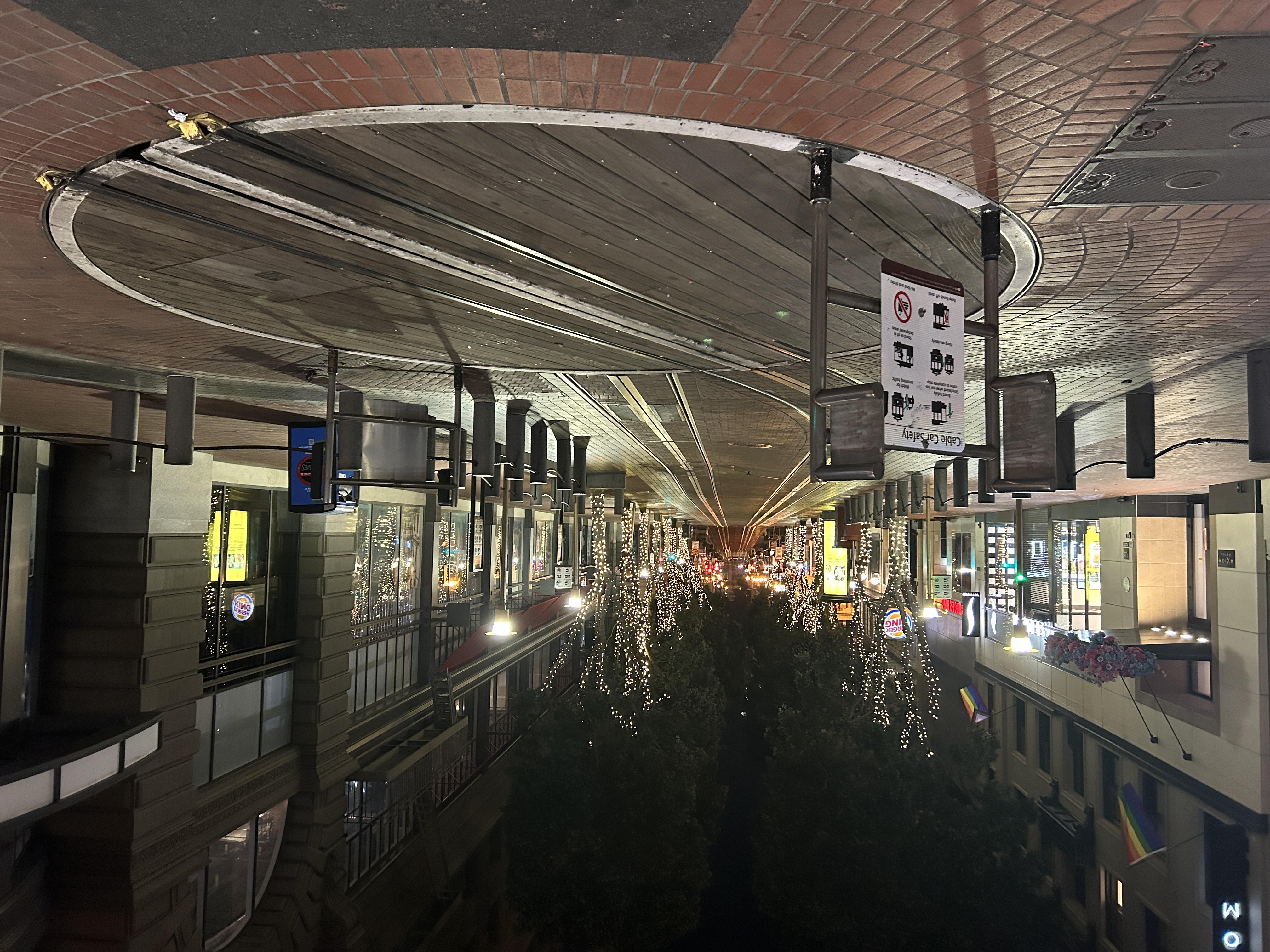 Weiterer Cablecar Wendeplatz vor unserem Hotel