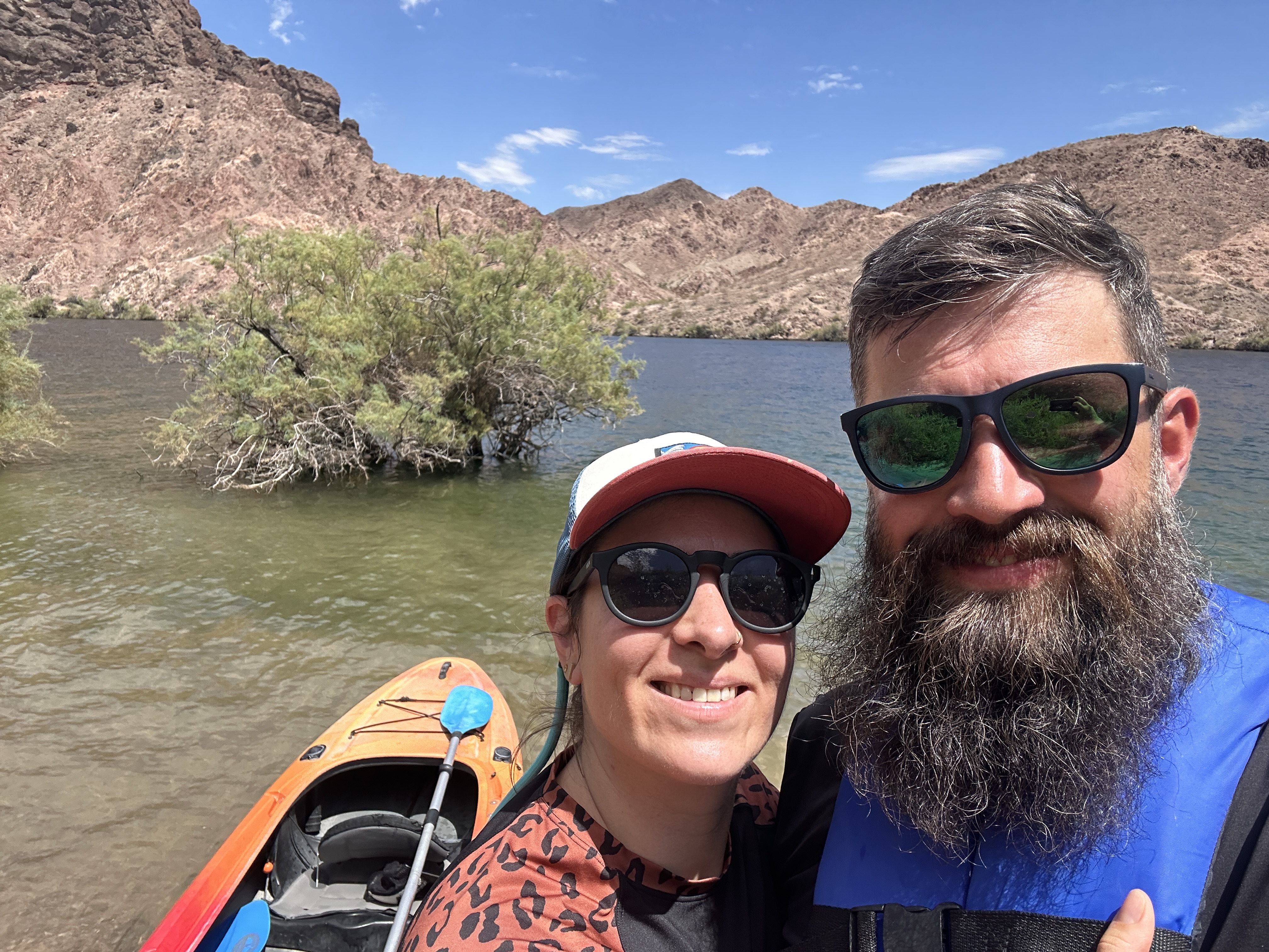 Kontrastprogramm: Ines und Andri haben ihren freien Tag zum Paddeln auf dem Colorada River genutzt