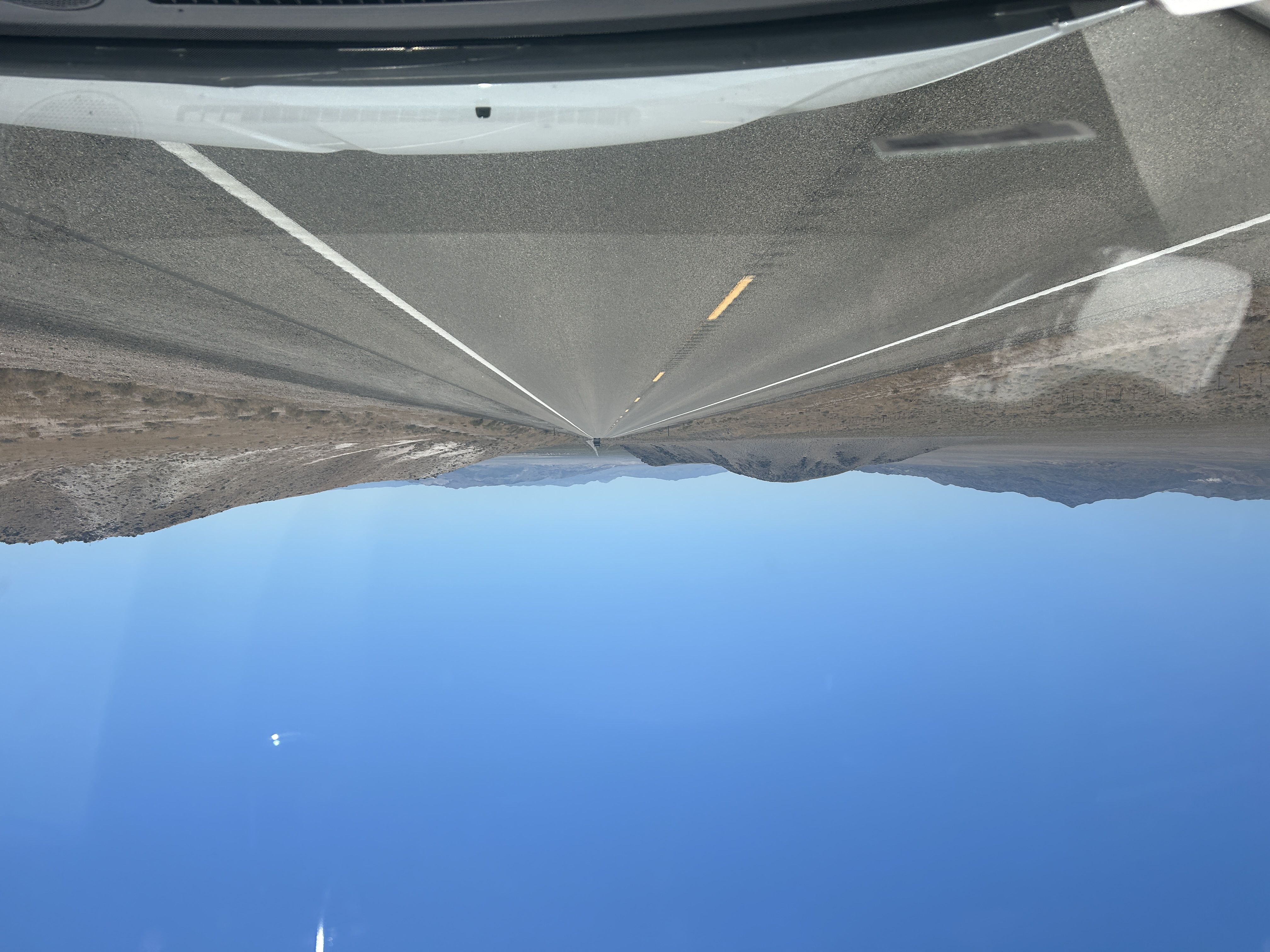 Gerade aus bis zum Horizont