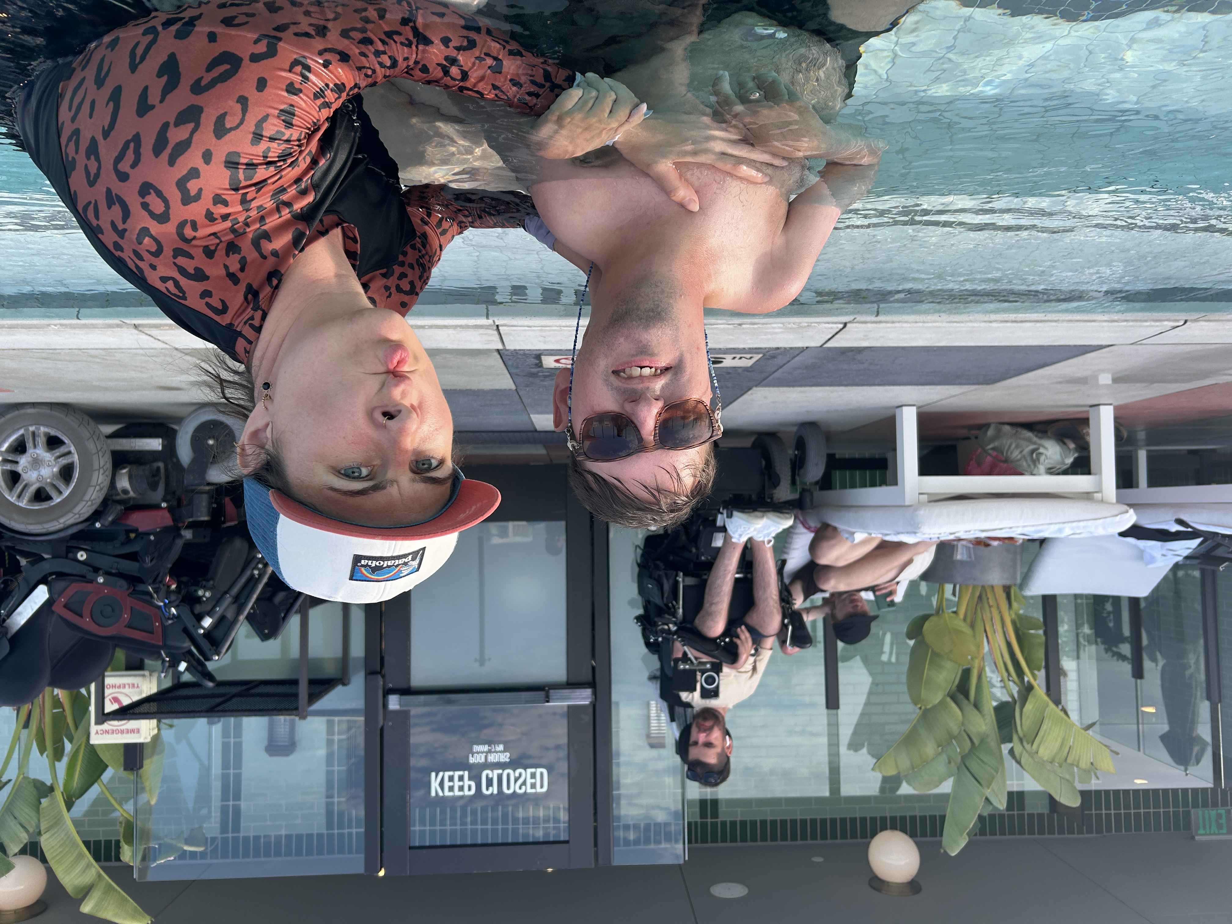 Letzter Nachmittag am Hotelpool