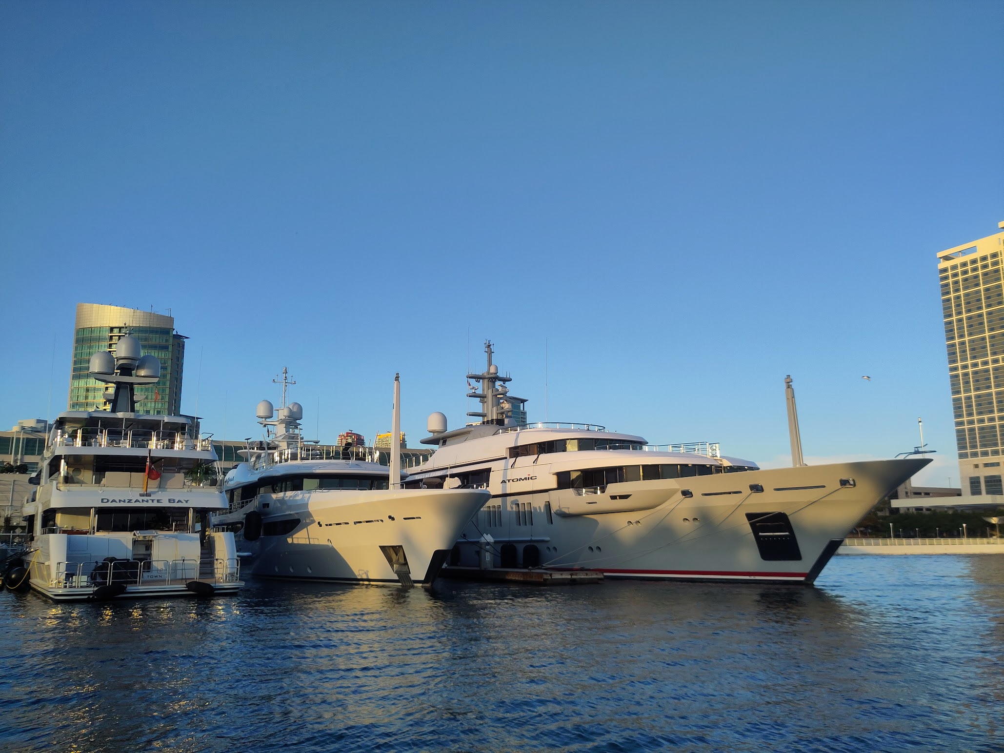 Ferien auf einem solchen Böötchen wären auch mal was