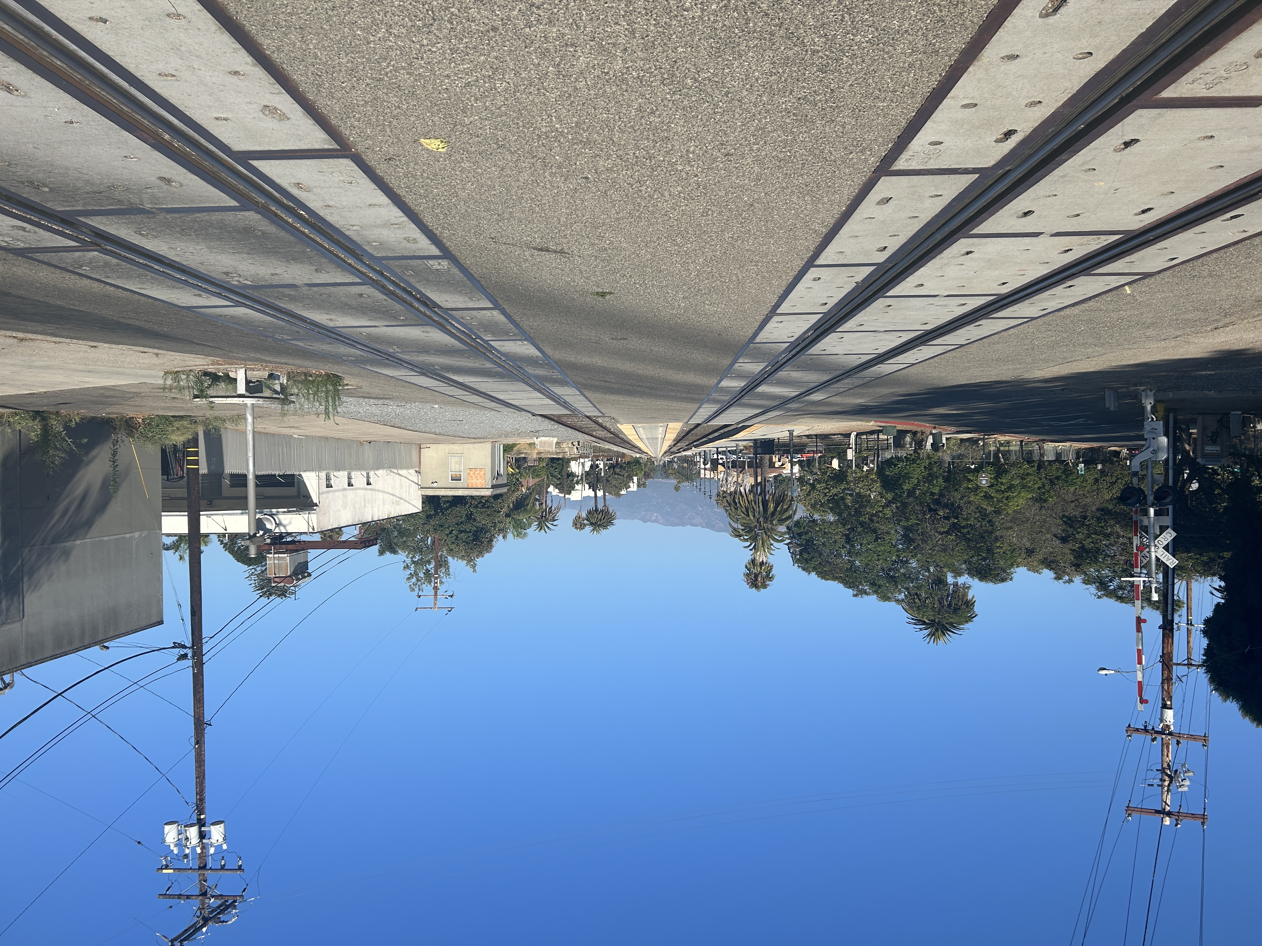 Amtrack Zuglinie quer durch die Stadt