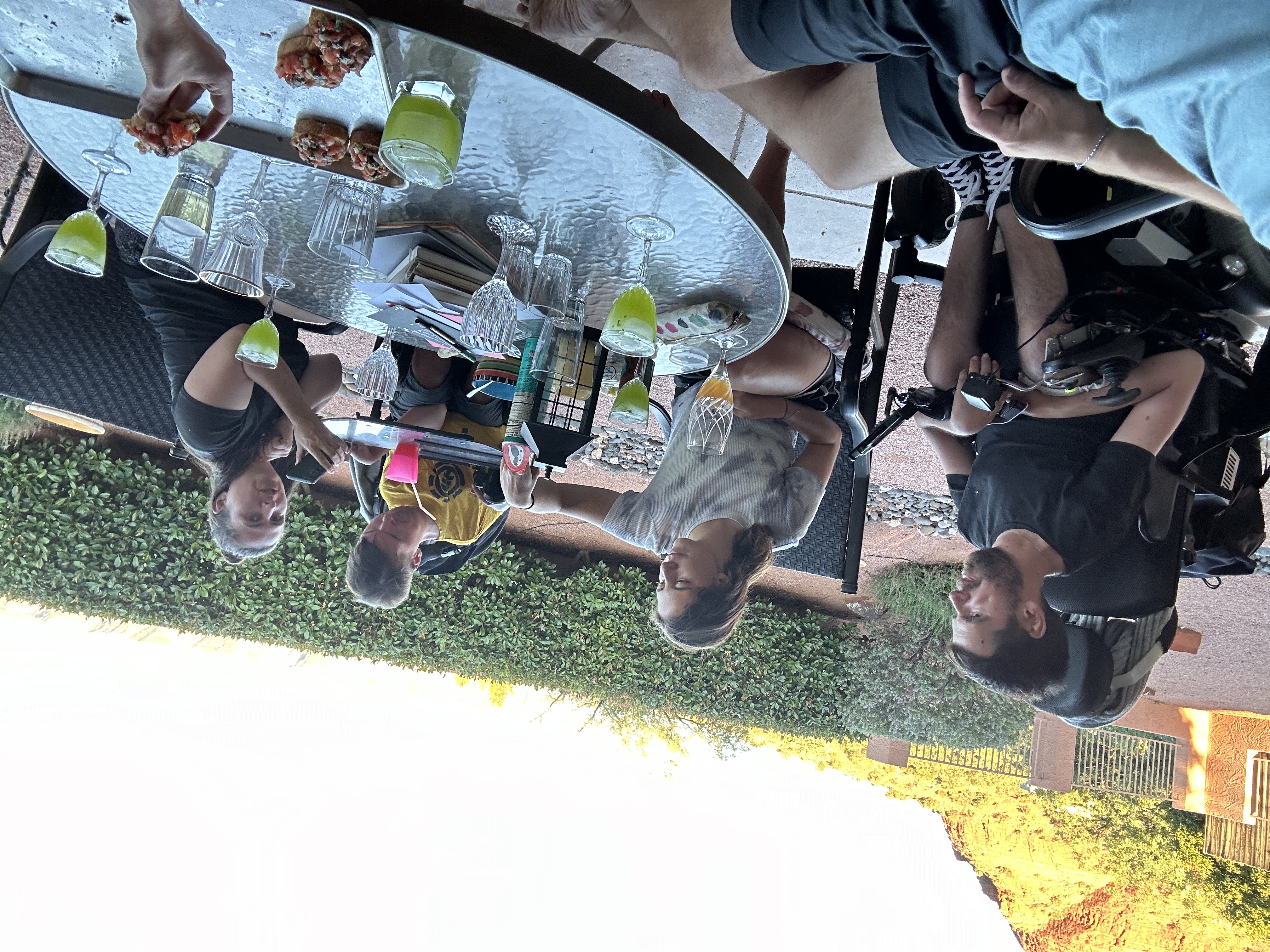 Apero auf der Terasse